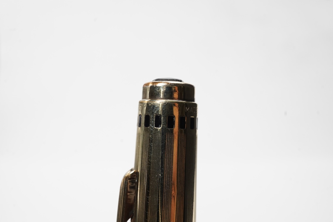 A Wahl Eversharp 'Coronet' with plastic body and gold filled cap